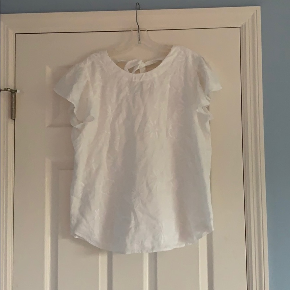 NWT Loft shirt, embroidered with floral pattern